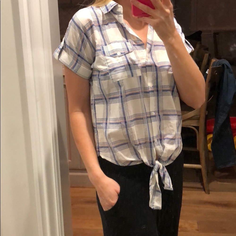 Tie front plaid blouse. NWT